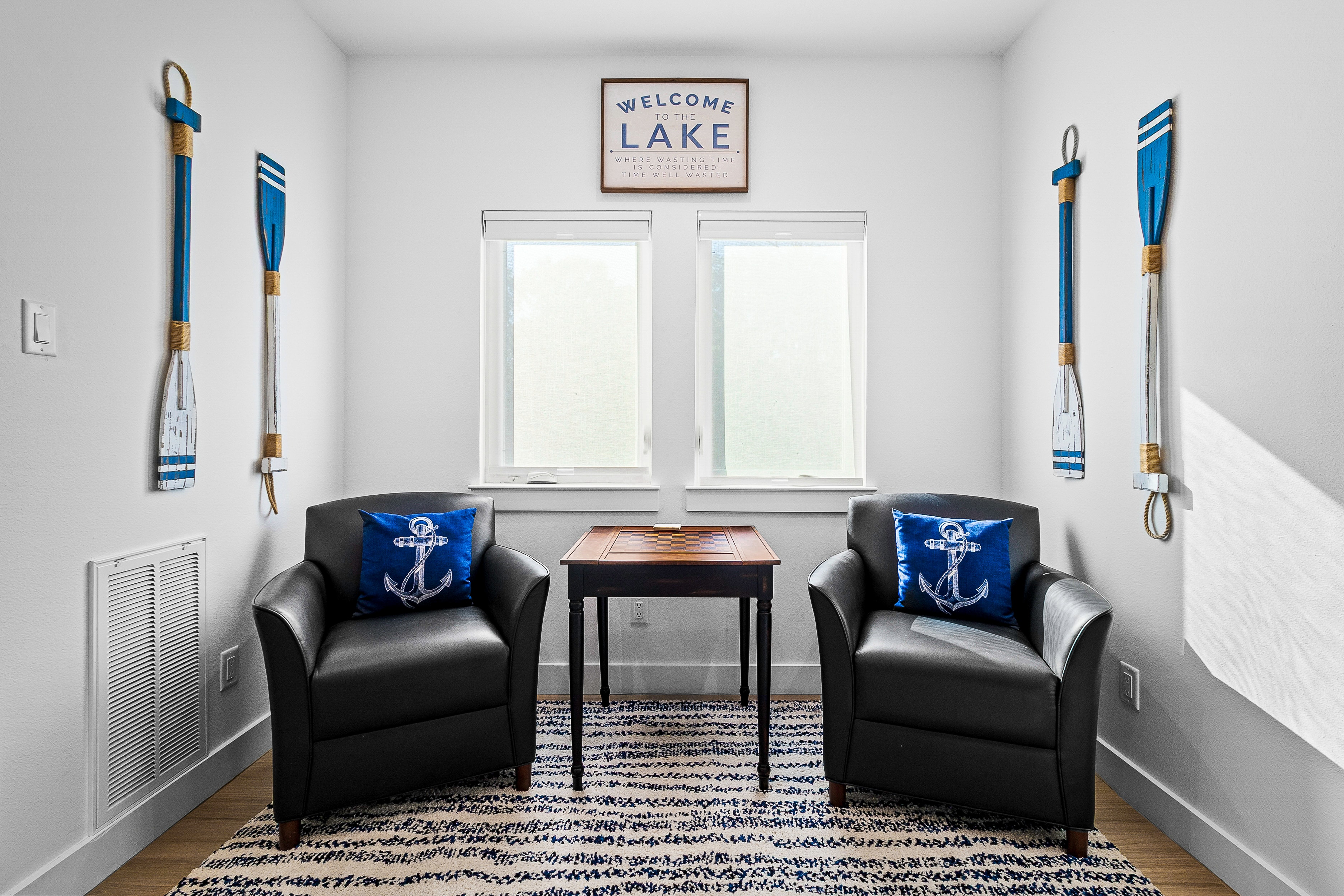 Nautical lake house sitting room