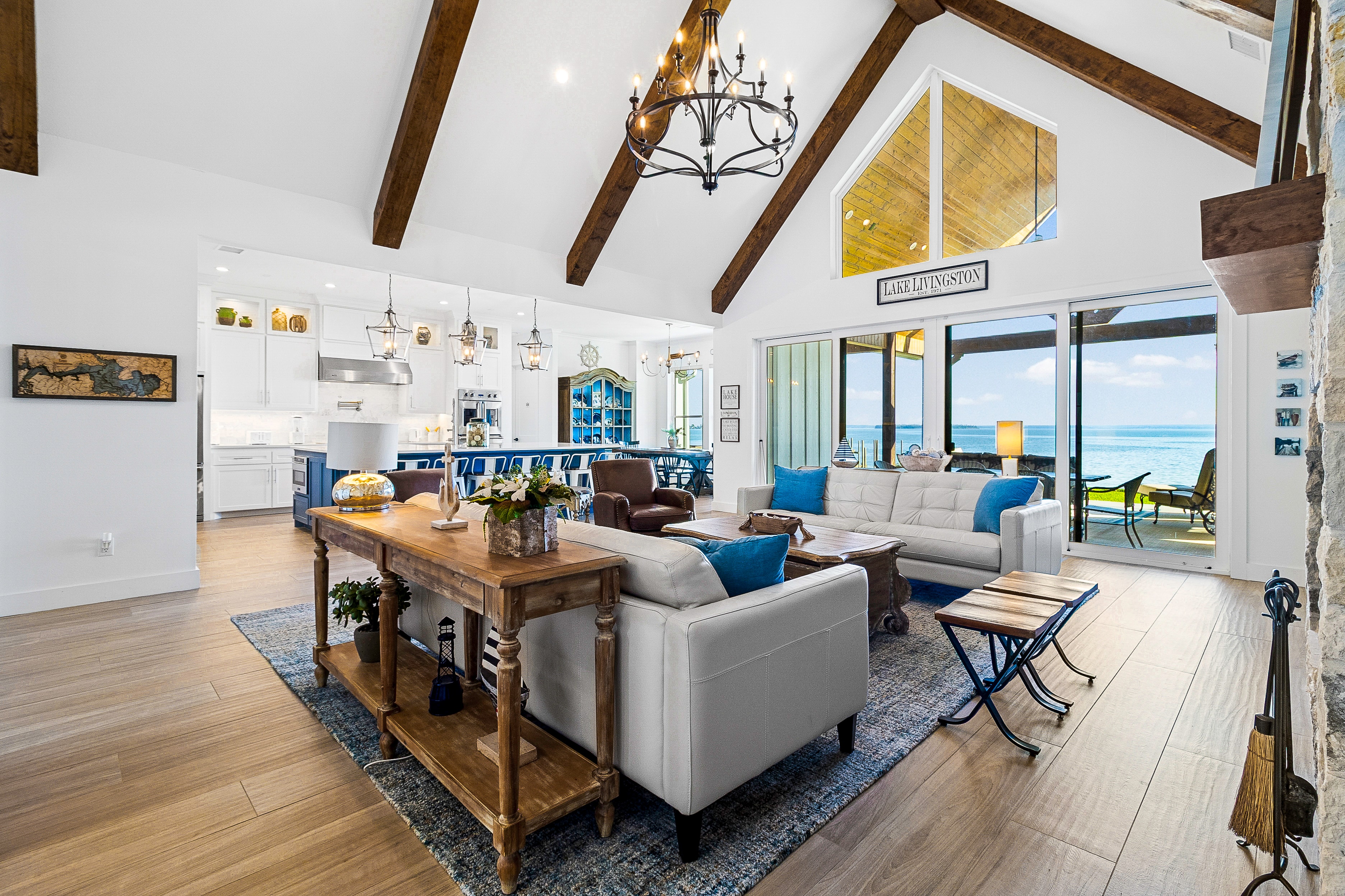 Lakehouse living room with lake view