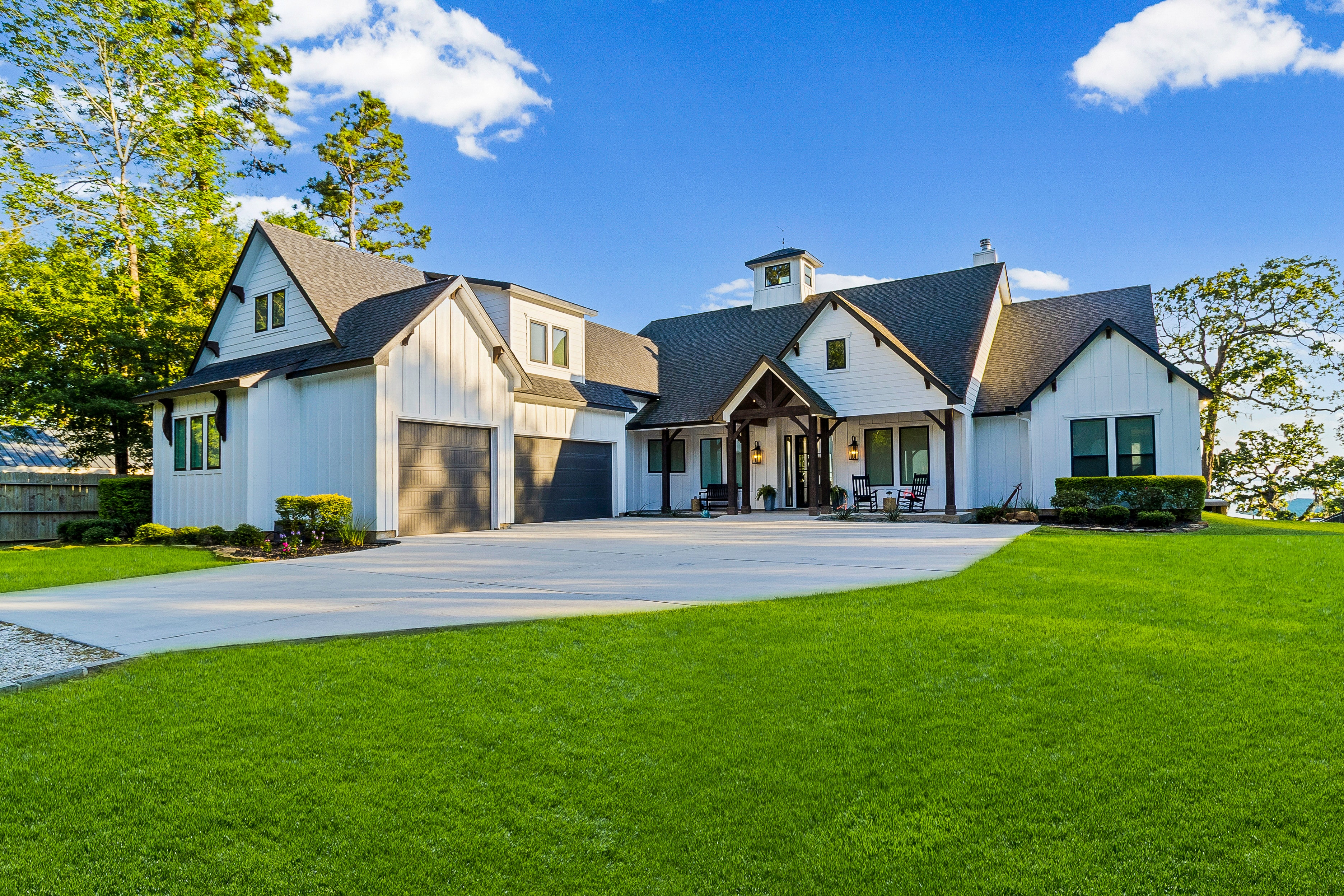 Spacious bedrooms at Livingston Lake House